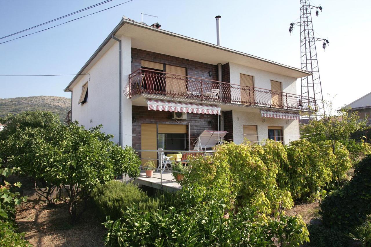 Ferienwohnung House Peri Trogir Exterior foto