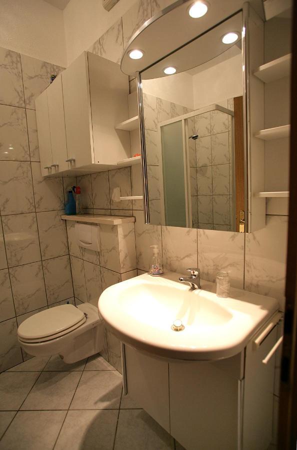 Ferienwohnung House Peri Trogir Exterior foto