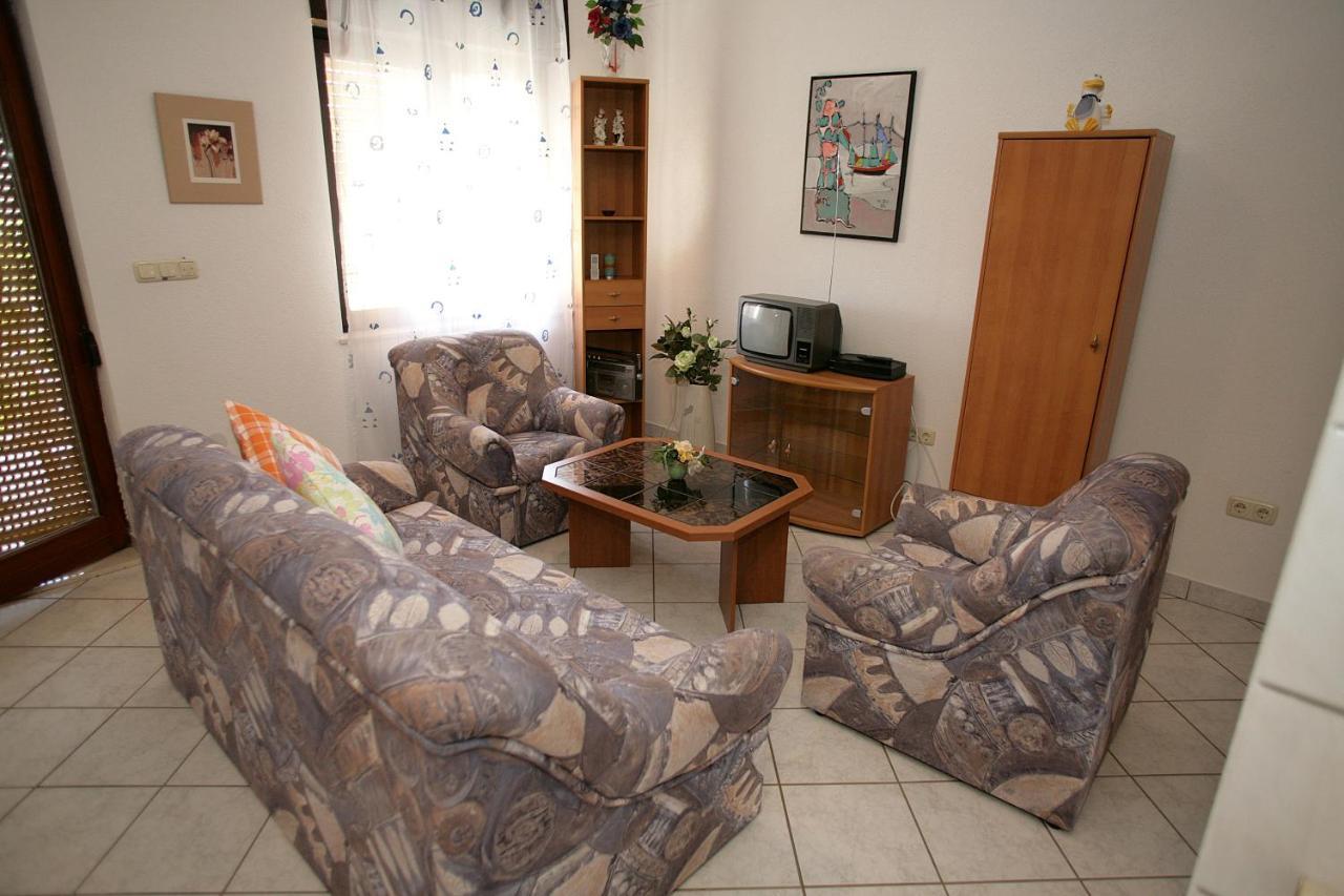 Ferienwohnung House Peri Trogir Exterior foto