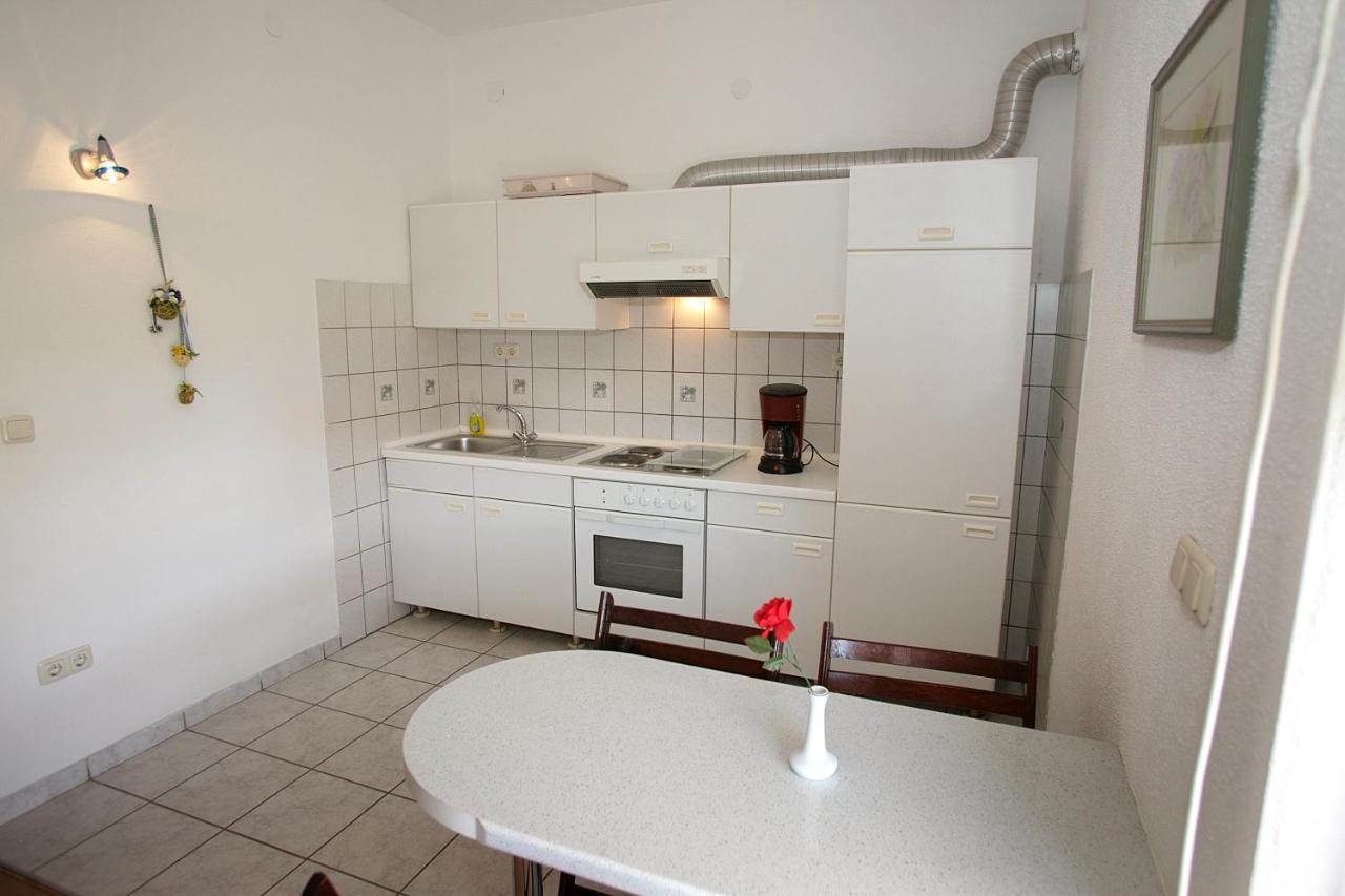 Ferienwohnung House Peri Trogir Exterior foto