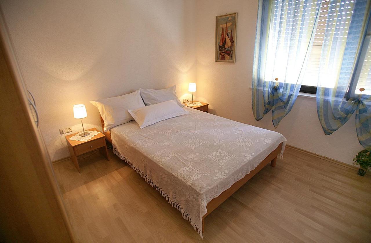 Ferienwohnung House Peri Trogir Exterior foto